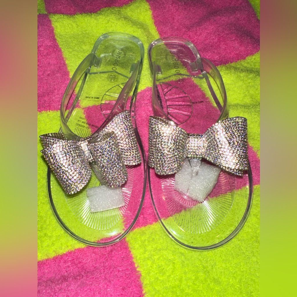 Bamboo Carbon03 Womens Clear Rhinestone Sandal Size 11 Brand New In Box